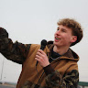 Meet your Posher, Ethan